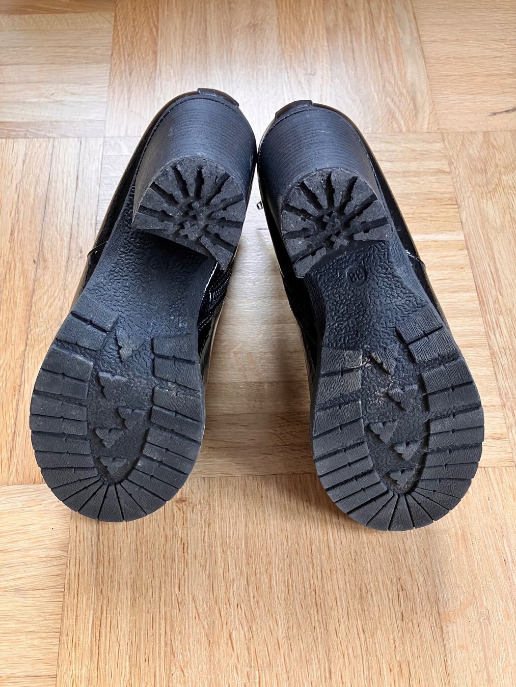 Scarpe da donna: Stiefeletten, schwarz, 38 – Usato da St.Gallen venduto da michel_simone 3