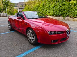 Alfa Romeo Spider 939 Rot Cabriolet gutem Zustand