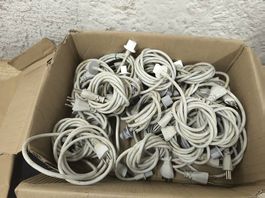 Apple Stromkabel mit Schweizer Stecker (1,8 m)