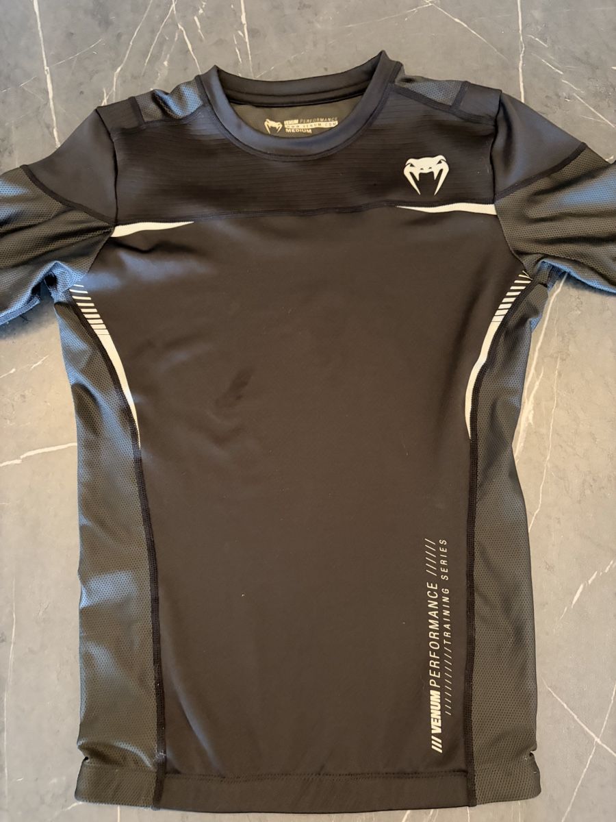 T-shirts: Funktionsshirt Venum Performance Grösse M – D'occasion à Luzern par ram_cl2d