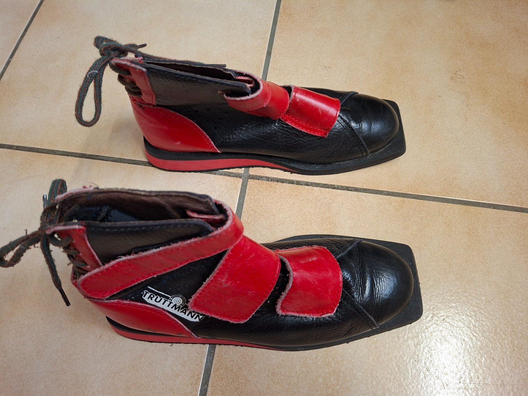 Herrenschuhe: SchiessschuheTruttmann, gebraucht Grösse ca. 41-42 – Gebraucht aus Weisslingen von dx145 1