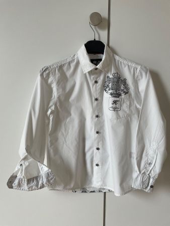 Hemd weiss mit Aufdruck, Grösse 134/140