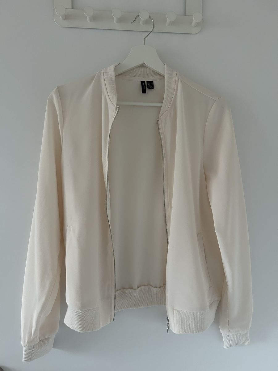Vero Moda Jacken: Veste légère Vero Moda – Neu (gemäss Beschreibung) aus Sonceboz-Sombeval von Anna_Maria09 2