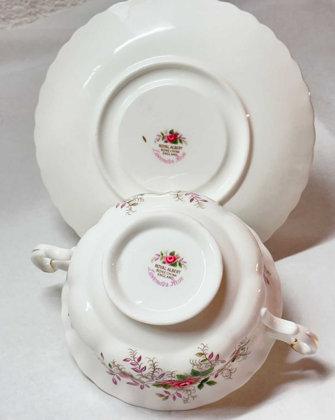 Royal Albert Tazze: Royal Albert "Lavender Rose" Suppentasse ca.1961-1979 – Usato da Oberrüti venduto da Sabbi 9
