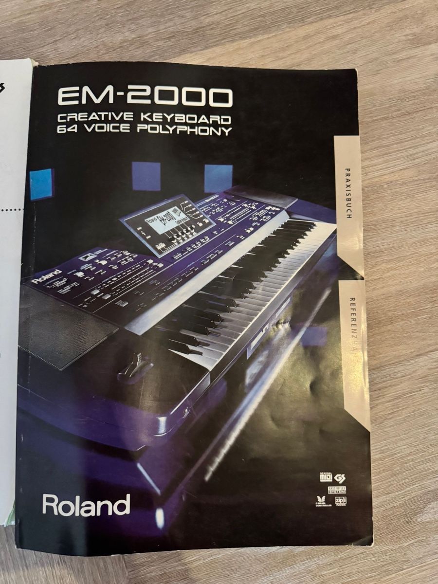 Roland Strumenti musicali: Roland EM-2000 Arranger Workstation Keyboard inkl. Tasche – Usato da Dörflingen venduto da Benz63 6