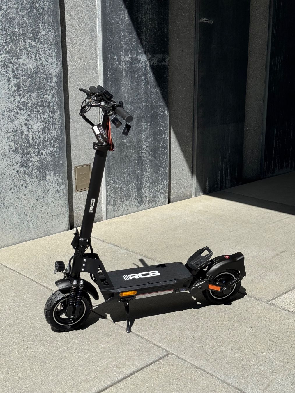 Veicoli elettrici: RCB D5 Neu 20.8Ah E-Scooter mit Strassenzulassung – Nuovo e nell'imballaggio originale da Unterengstringen venduto da RAAL.INEX