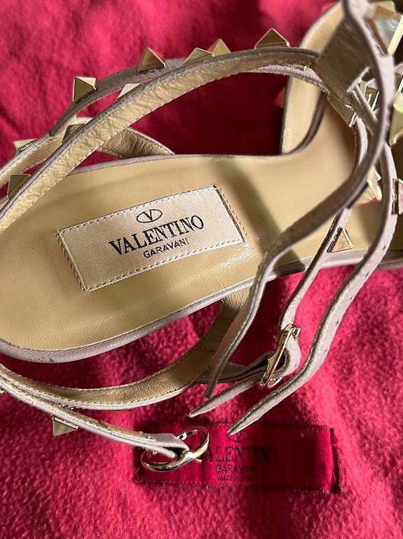 Scarpe da donna: Valentino Slingpumps Rockstud mit Nieten – Usato da St. Gallen venduto da schwarzundweiss 1