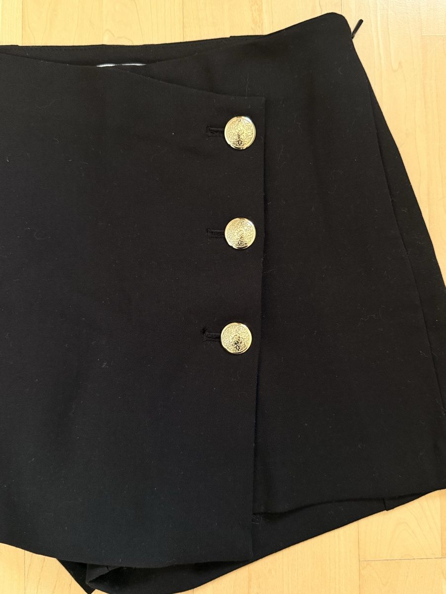 Mango Pantaloni: MANGO SCHWARZE SKORT-SHORTS GRÖSSE 34 – Usato da Neerach venduto da lar_tkp2 2