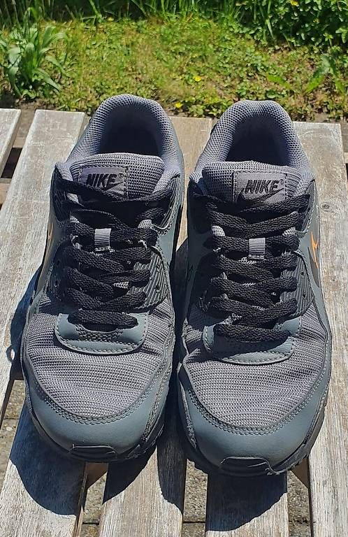 Nike Scarpe da uomo: Nike Air Max 90 grau, Grösse 42 – Usato da Udligenswil venduto da sha_8tx2 1