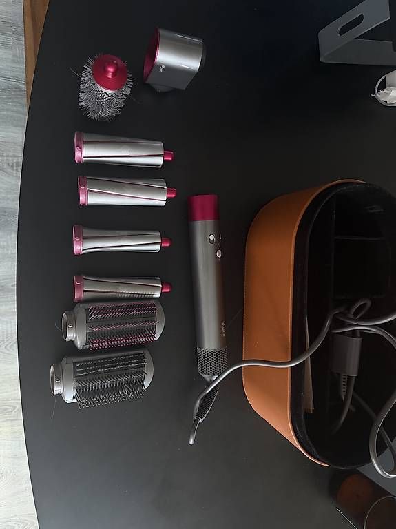 Sèche-cheveux: Dyson Airwrap – D'occasion à Pully par Tasnimwhatever