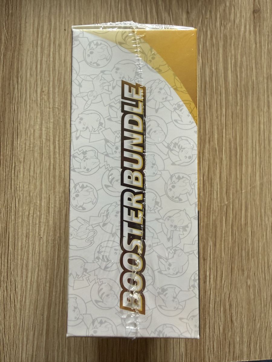 Pokémon Sammelbilder & Trading cards: Pokemon Booster Bundle 30th Celebration  – Neu und originalverpackt aus Lausanne von mic_xqf6 1