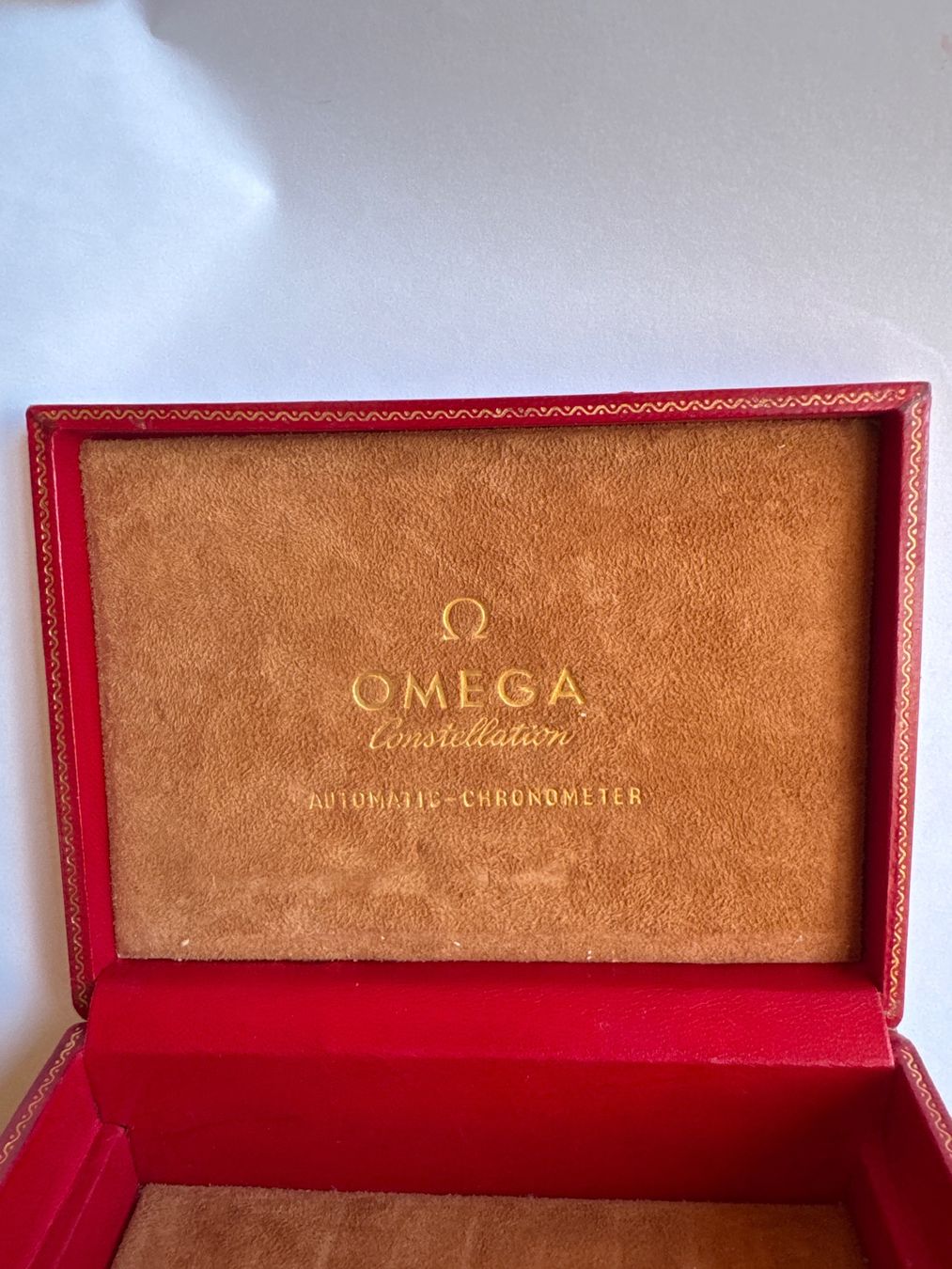 Omega Altro per la casa: Boîte Omega Constellation Vintage Rouge – Usato da Erde venduto da CBarts 2