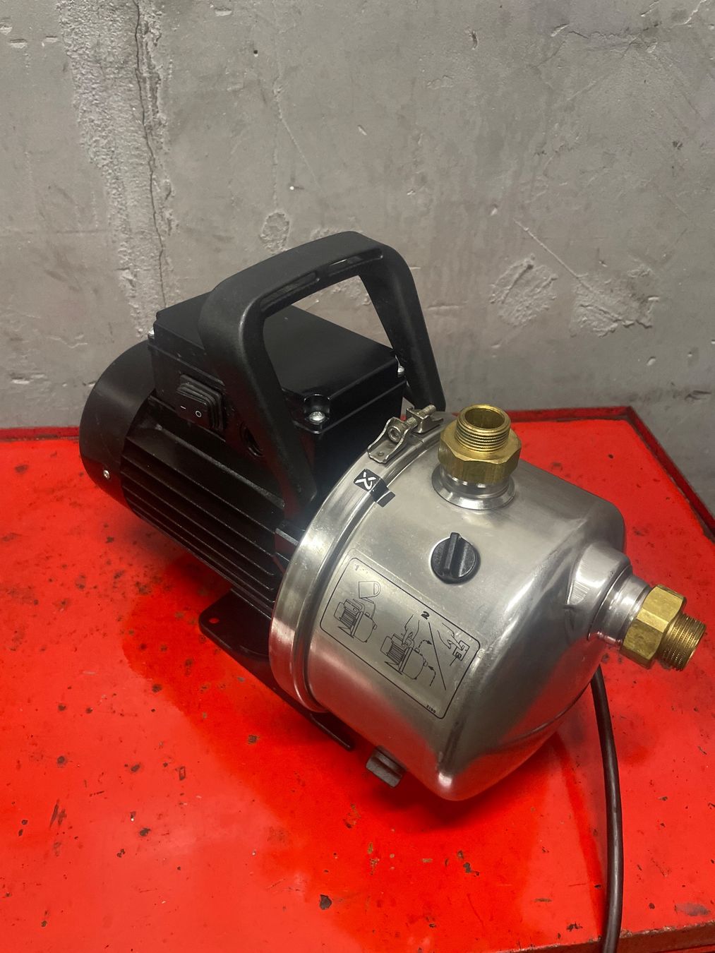 Pompe & Parti di ricambio: Pumpe Wasserpumpe Motor 220V – Usato da Giebenach venduto da Toto222 4
