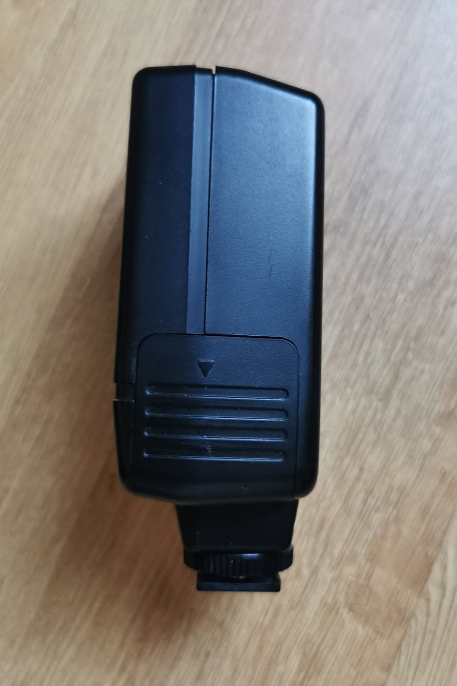 Nikon Flash: Nikon Speedlight SB-18 Blitzgerät mit Tasche & Batterien – Usato da Birsfelden venduto da dsc_f8gx 3