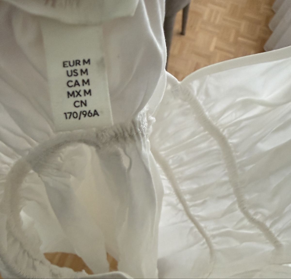 H&M Kleider: Kleid weiss Grösse M neuwertig – Neu (gemäss Beschreibung) aus Langenthal von raz_q7jm 2