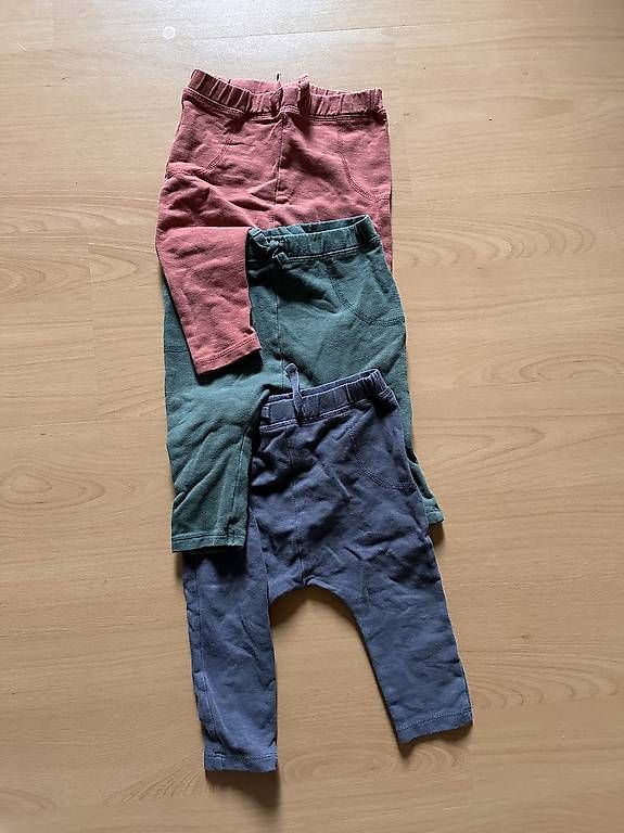 Next Kleiderpakete & -sets: 3 Hosen Next Grösse 74 – Gebraucht aus Riehen von jac_f2nl