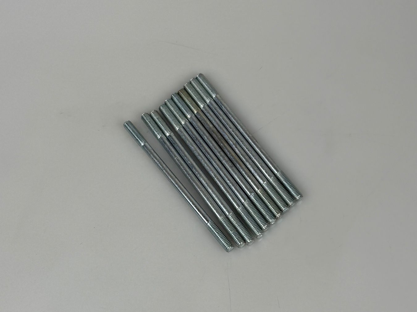 Ciclomotori: 10X Stehbolzen M6 neu – Nuovo e nell'imballaggio originale da Hallau venduto da mofaplus