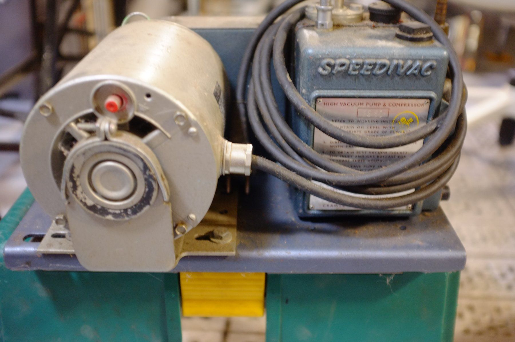 Accessori da laboratorio: Edwards Speedivac hochvacuum pump – Usato da Ennenda venduto da HOLMEX