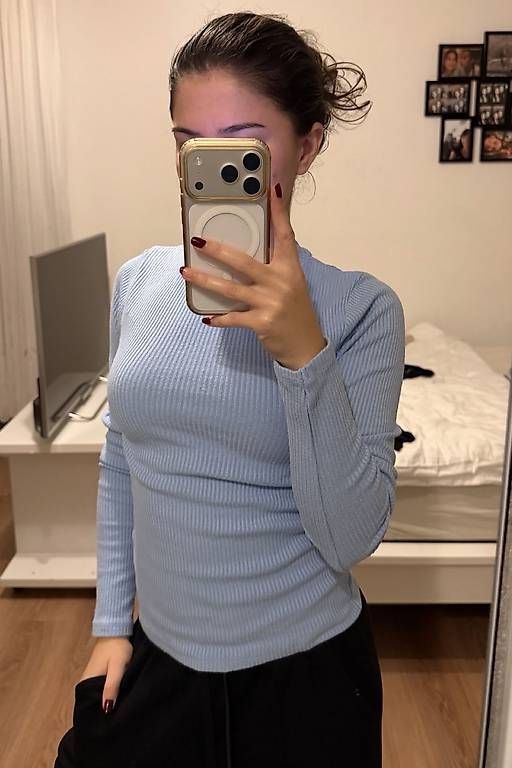 Kleiderpakete: 3ER-SET GERIPPTE LANGARMSHIRTS – Gebraucht aus Amriswil von deli20 3