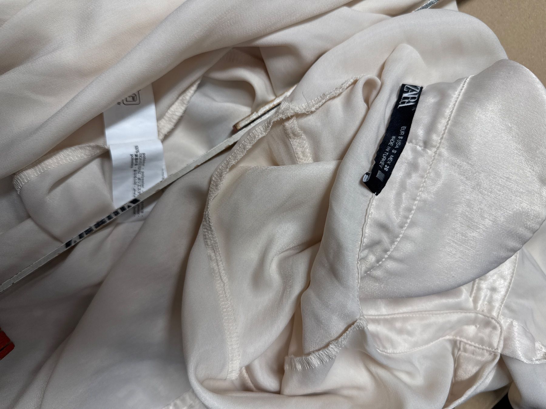 Zara Camicette: Zara Damen Bluse, elegant, Creme-Farben – Usato da Birr venduto da WalkyriaM 3