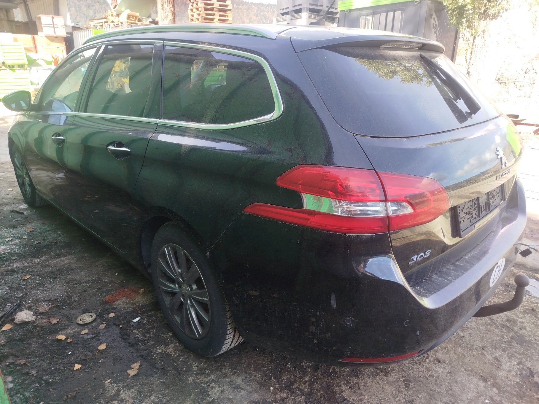 Peugeot Autos: Peugeot 308 SW 1.2 E-THP – Gebraucht aus Savagnier von Botteron_Recycling 3