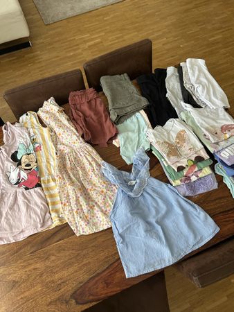 Mädchen Kleiderpaket Gr. 122-128 Sommerkleider, Shirts