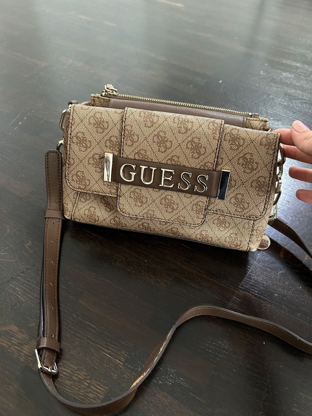 Guess Borse da donna: Tasche Guess braun – Usato da Zürich venduto da Evo-9