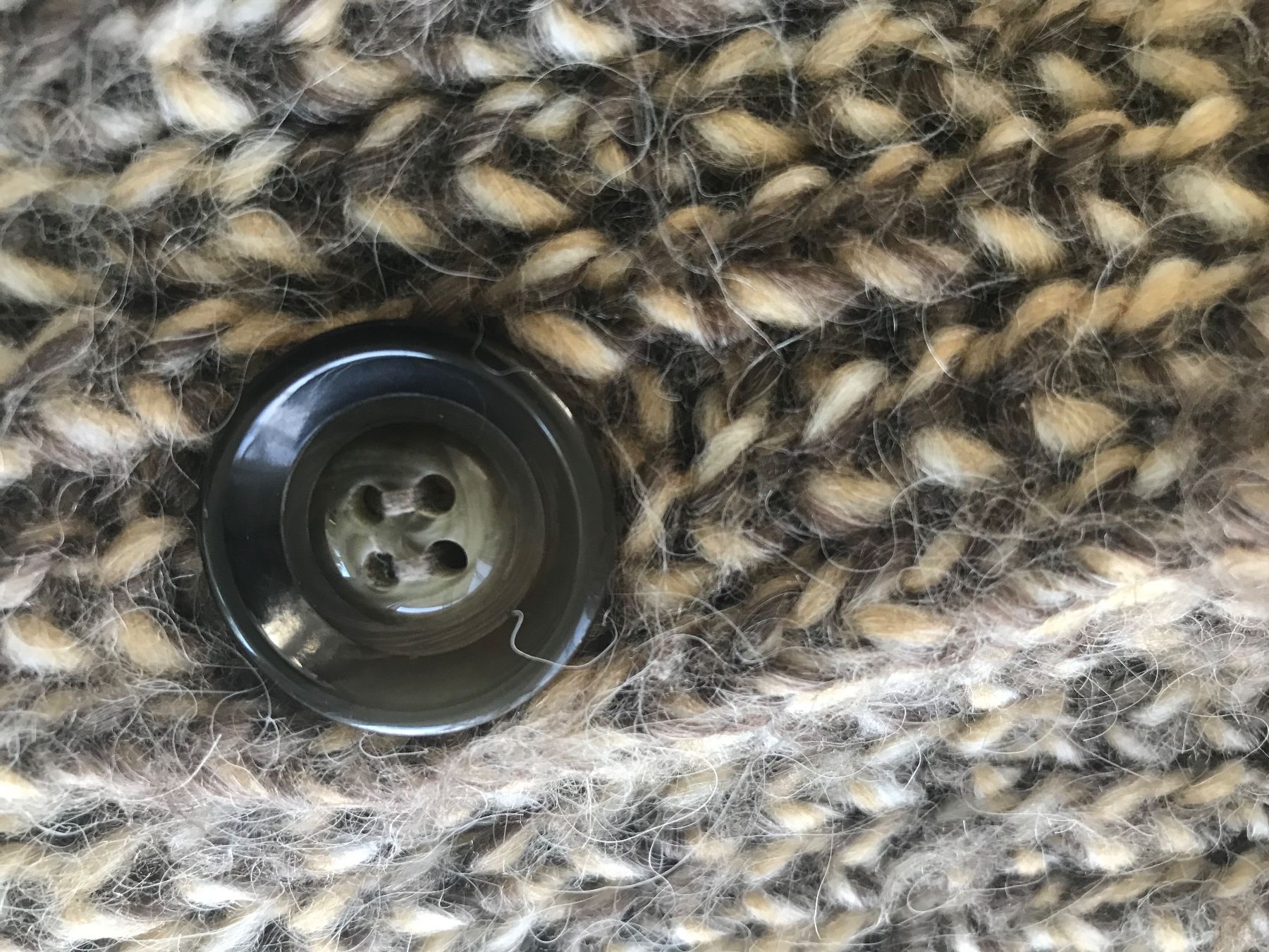 Zara Giacche: Warme Strickjacke ZARA - braun Länge 80cm – Usato da Niederteufen venduto da mix18 4