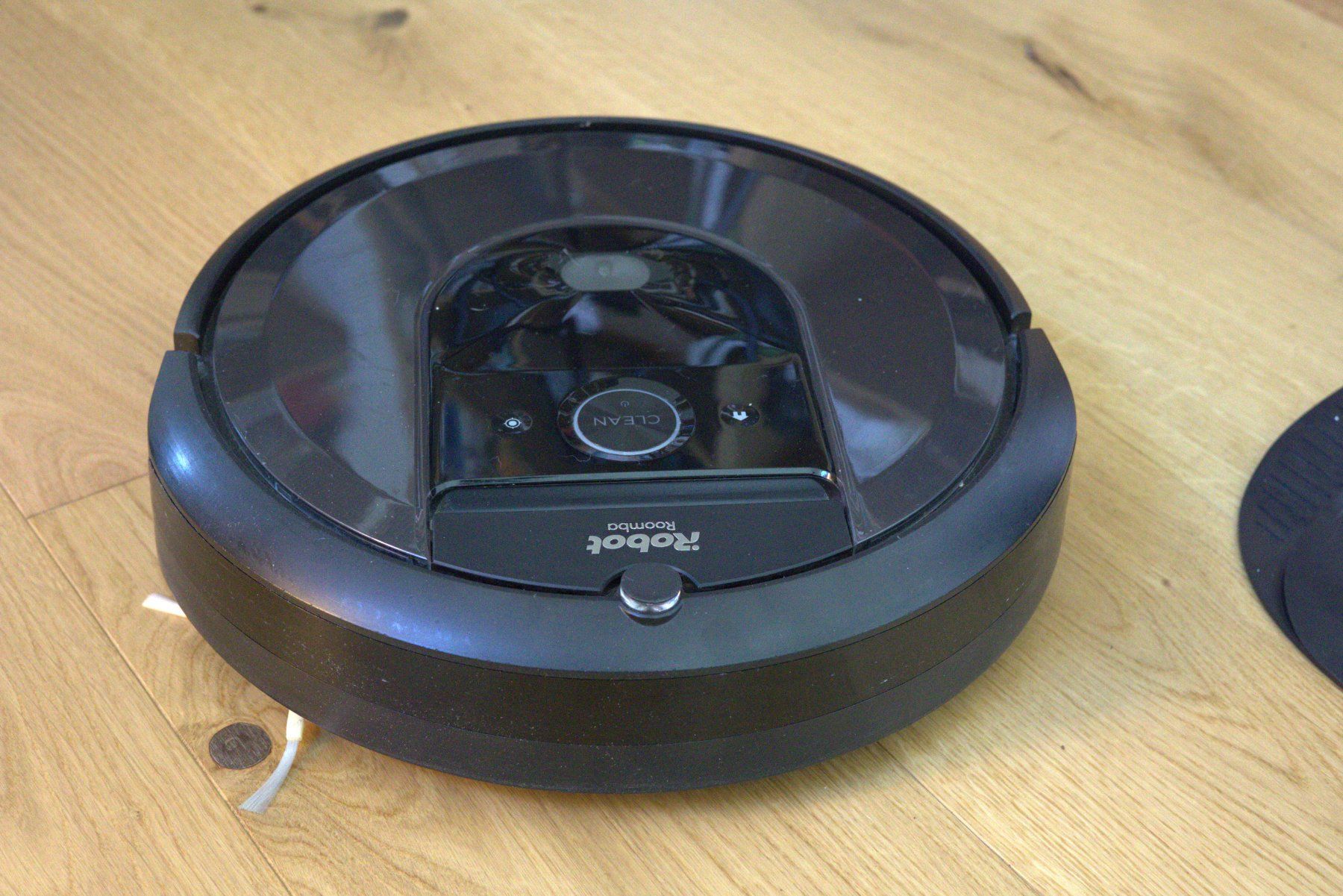 Irobot Aspirapolveri & Accessori: iRobot Roomba i7+ Saugroboter inkl. Absaugstation – Usato da Zürich venduto da styu 1
