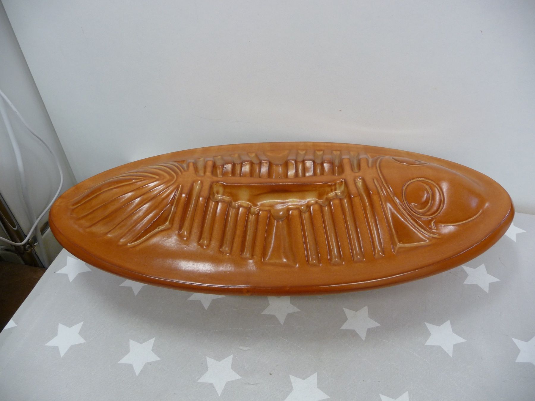 Servierplatten: Fischplatte Topf Keramik – Gebraucht aus Rafz von Powacaddy
