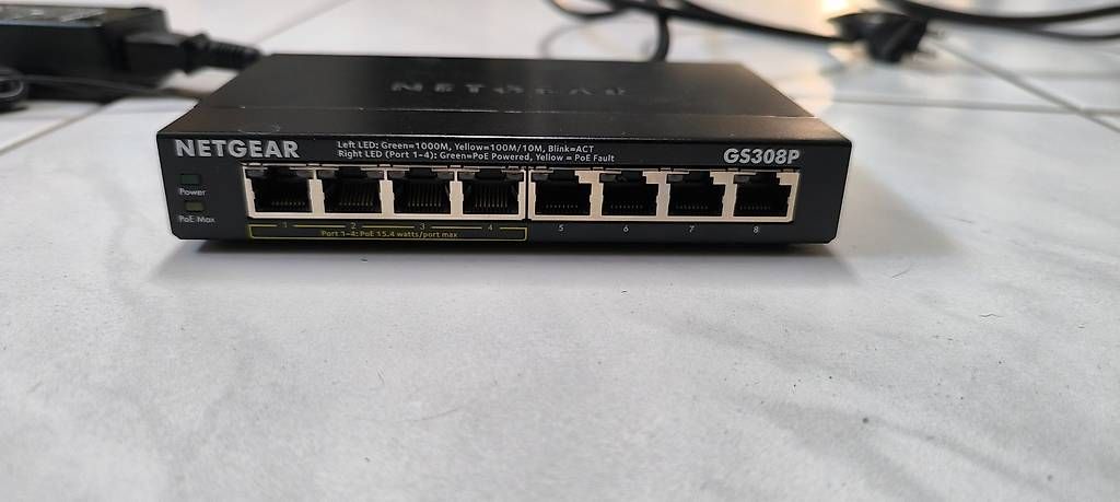Netgear Hub & Switch: NETGEAR GS308P – Usato da Biberist venduto da m-it 1