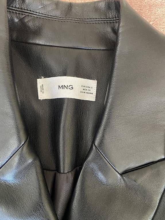 Vestes: Lederjacke Mango – D'occasion à Ostermundigen par Natalia1973 1