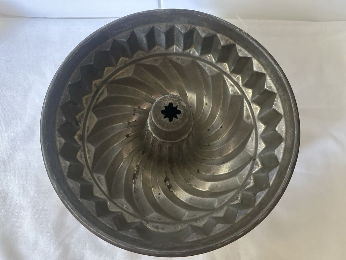 Backformen: Gugelhupf Backform aus Kupfer mit Ring gebraucht ca.24 cm – Gebraucht aus Zürich von Chaeffeler 2