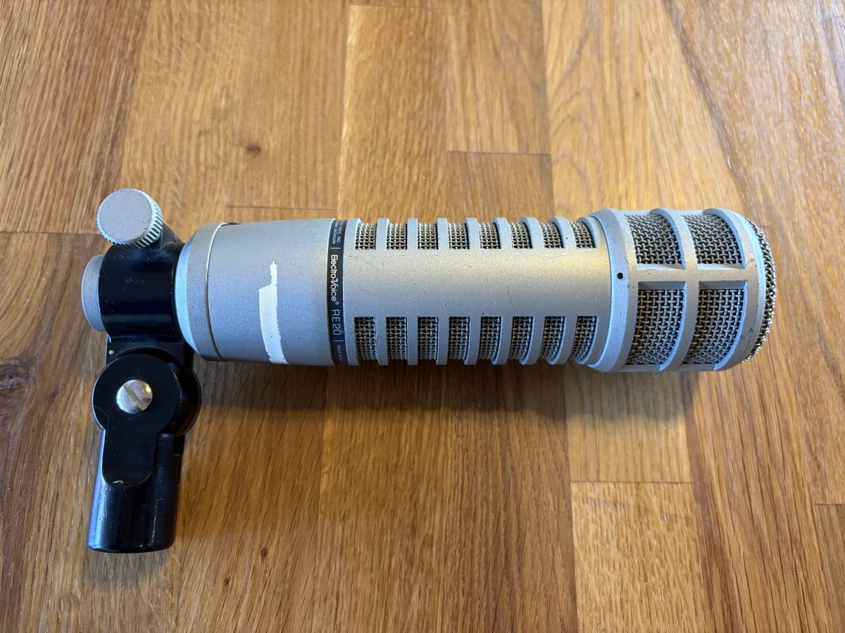 Electro-voice Microphones: Micro Electro-Voice RE20 – D'occasion à Nidau par car_9hmw