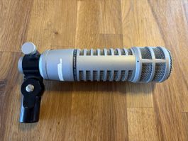 Micro Electro-Voice RE20