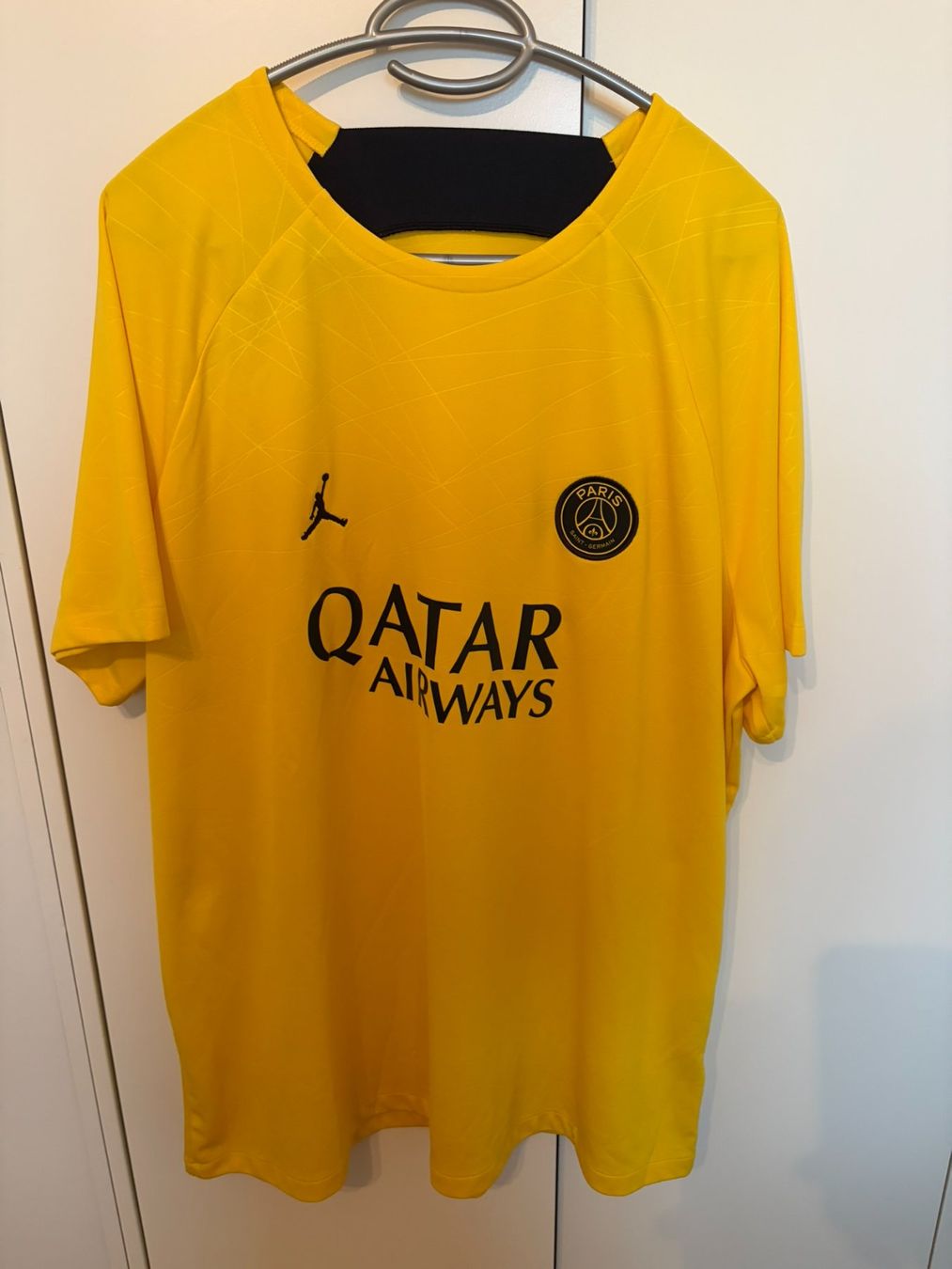 Jordan Canottiere & Pantaloni: PSG Trikot Gr. XXL – Usato da Rebstein venduto da Joshua2303