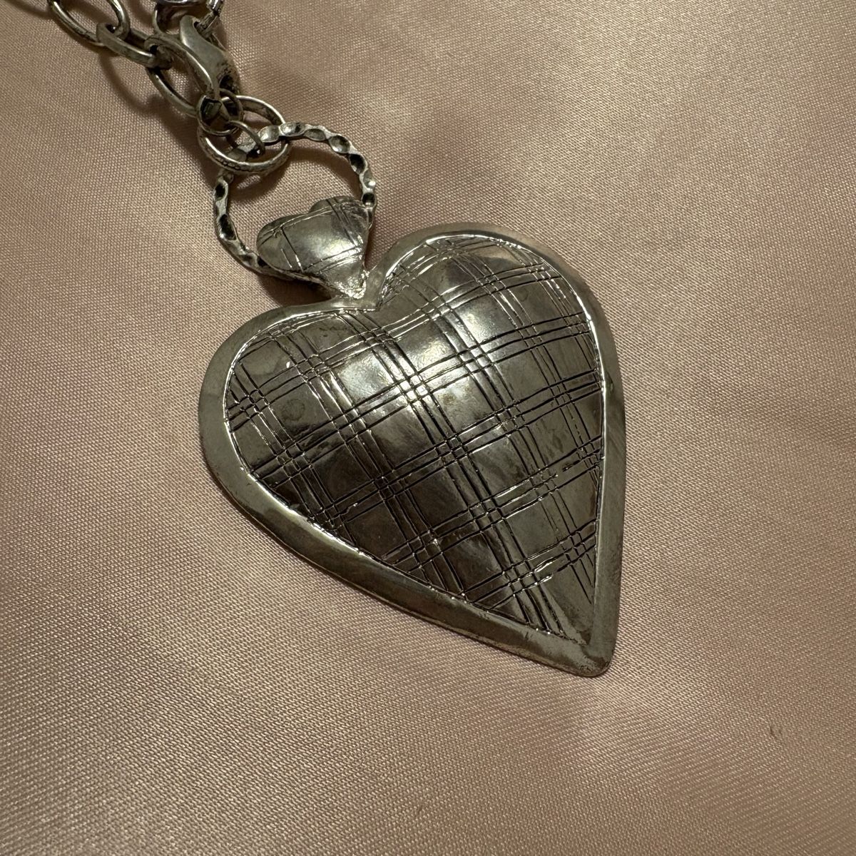 Catenine: Collier pendentif cœur argenté – Usato da Moudon venduto da TigerrrEye 1