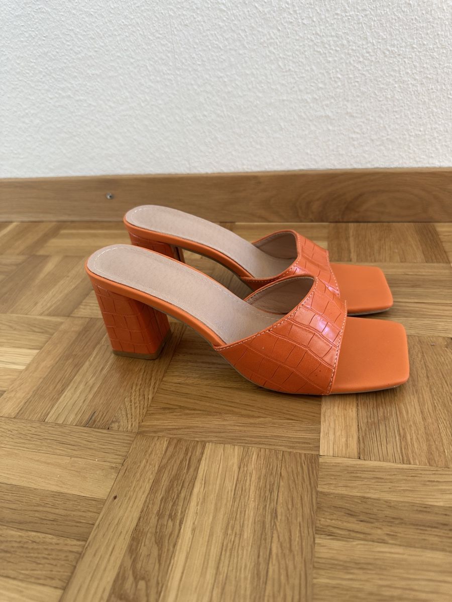 Bershka Damenschuhe: Bershka High Heels Gr.39 – Neu (gemäss Beschreibung) aus Winterthur von nic_r7kj