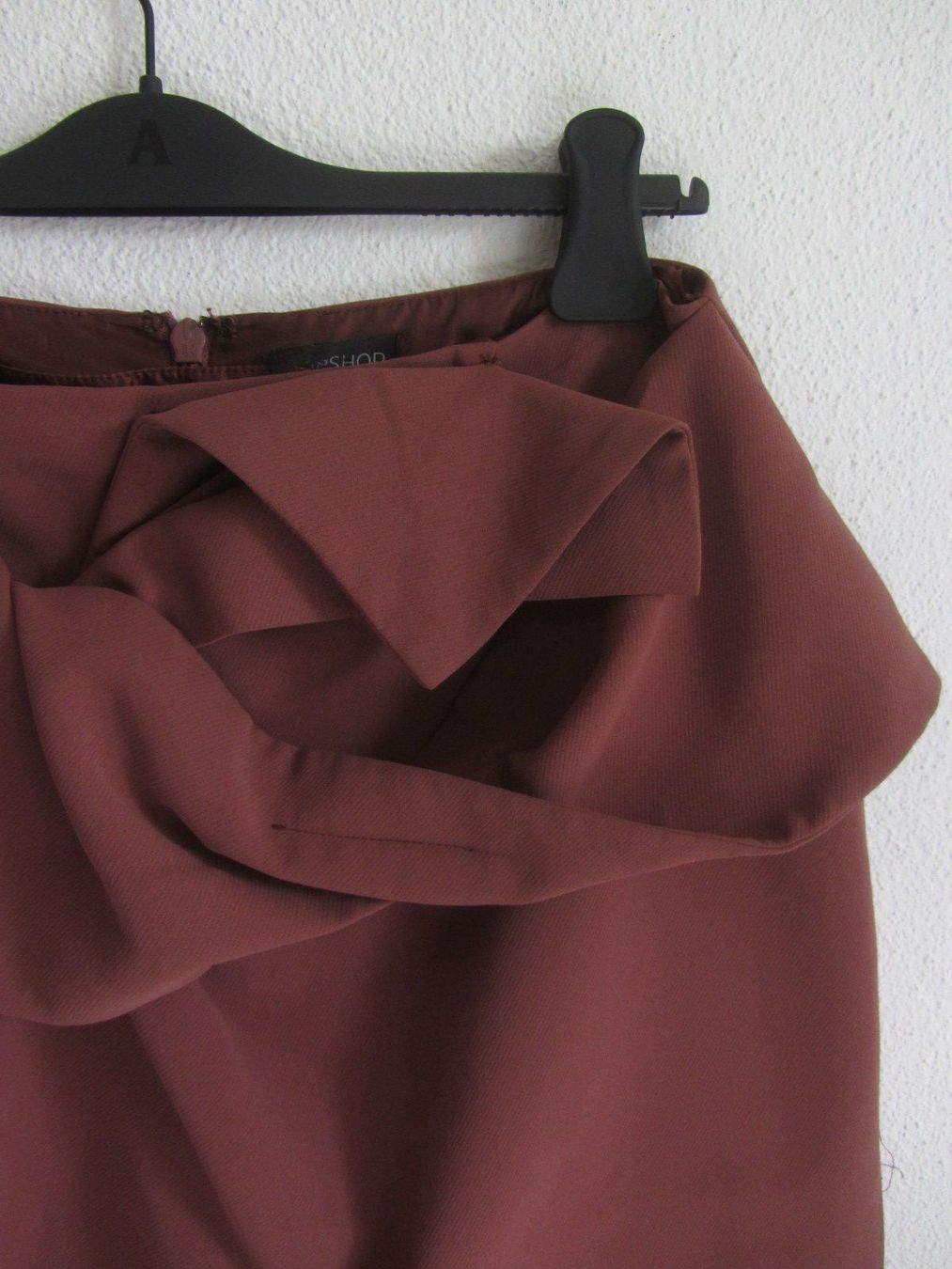 Topshop Gonne: TOPSHOP - Rock mauve mit Masche 40 – Usato da Zürich venduto da Diazaio 1