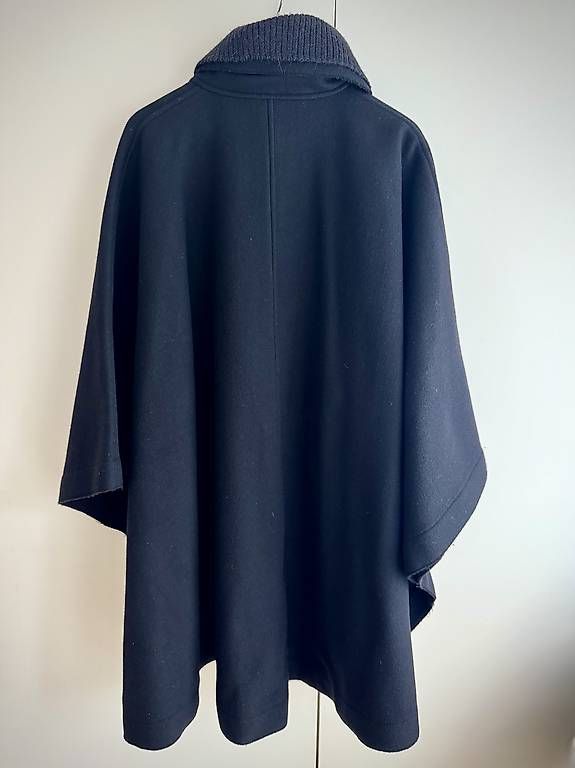 Autres vêtements femmes: Isabel Benenato Cape Poncho – D'occasion à Schlieren par schiggiZH 1