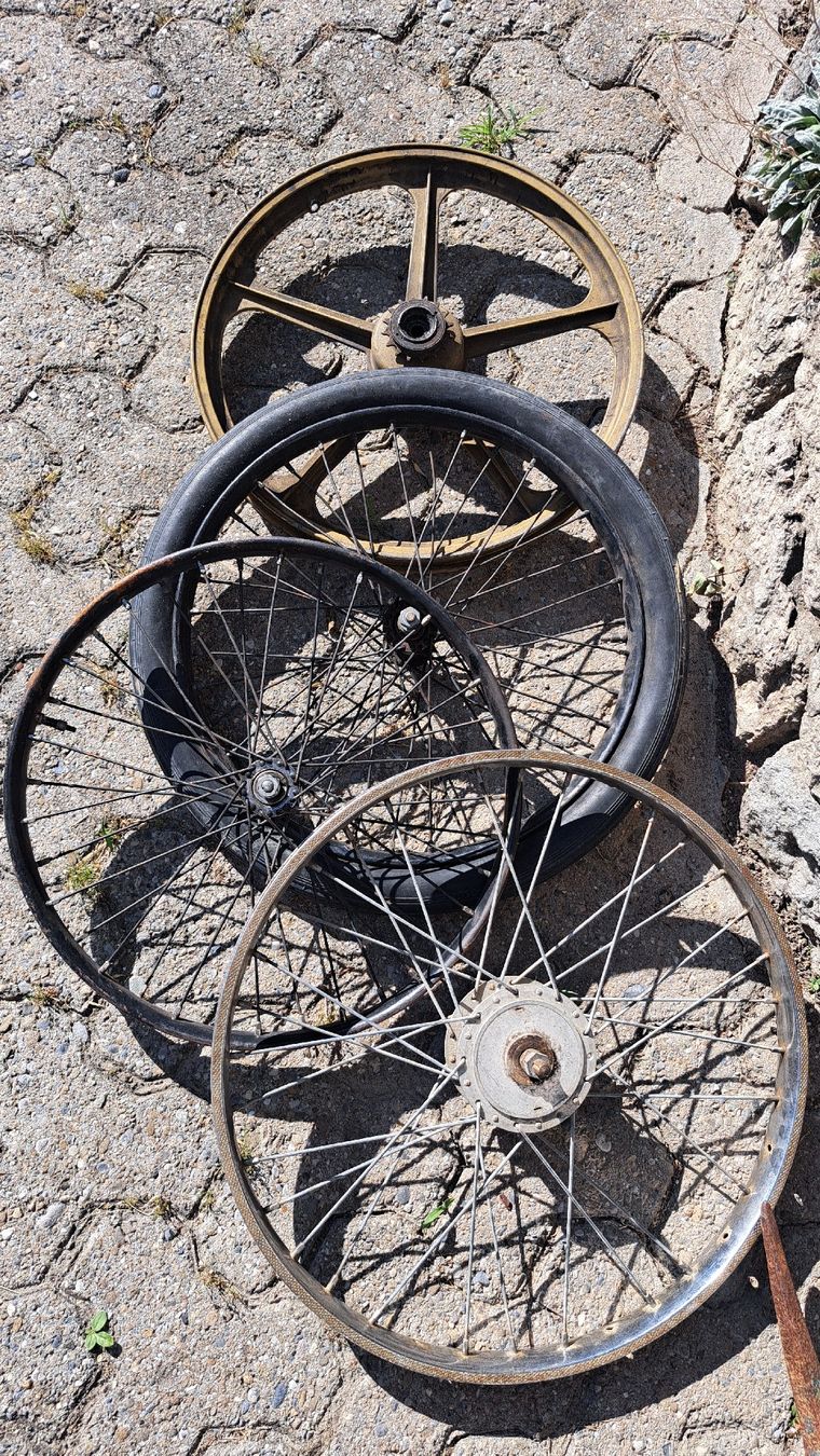 Mofa-Ersatzteile: divers roues cyclomoteurs  – Defekt aus Avry-sur-Matran von Bray94