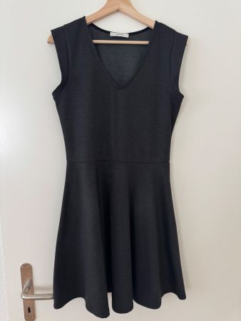 Robe ZAPA gris foncé taille 38