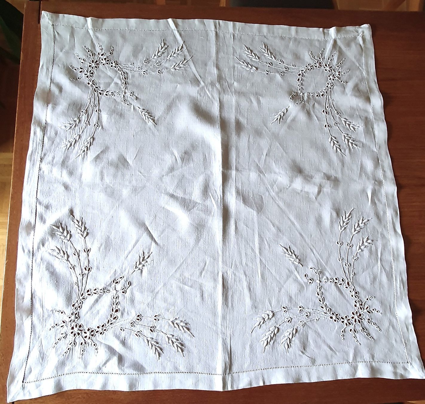 Altra biancheria da tavola: Ancienne nappe brodée main, 76 x 78 cm – Usato da Lausanne venduto da venise001 2