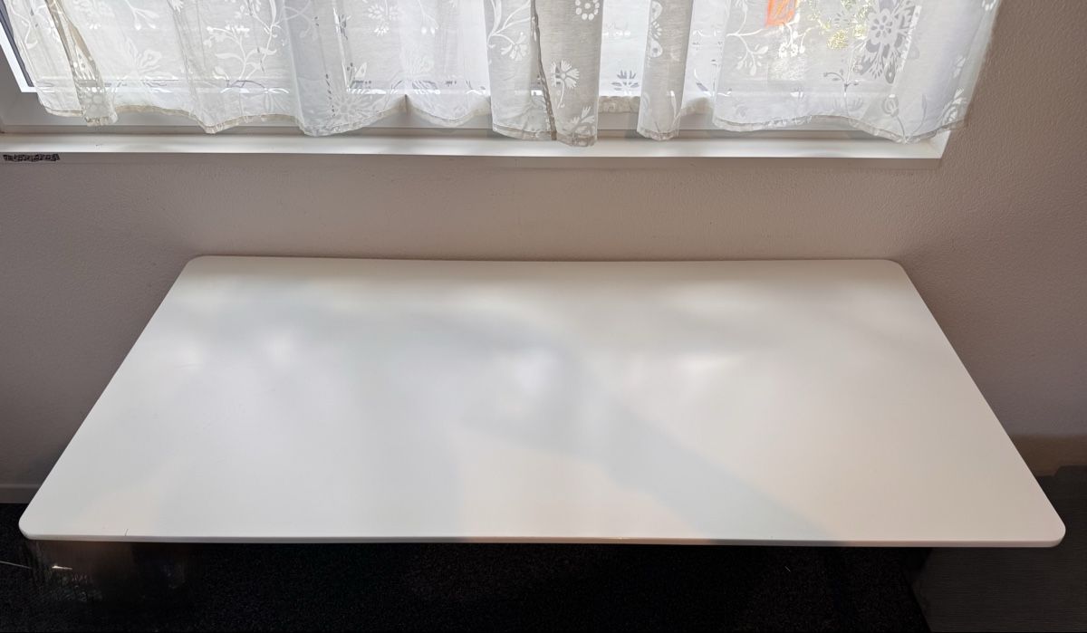 Livique Schreibtische: Schreibtisch/ Pult  – Neu (gemäss Beschreibung) aus Muhen von far_8wk2 1