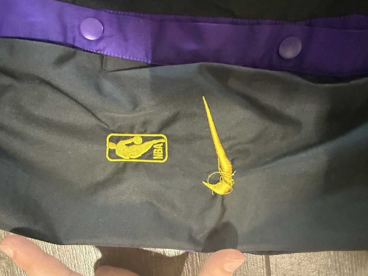 Nike Pantaloni: Nike NBA Lakers Trainer gr. L – Usato da Rickenbach b. Wil venduto da ale_5tff 2