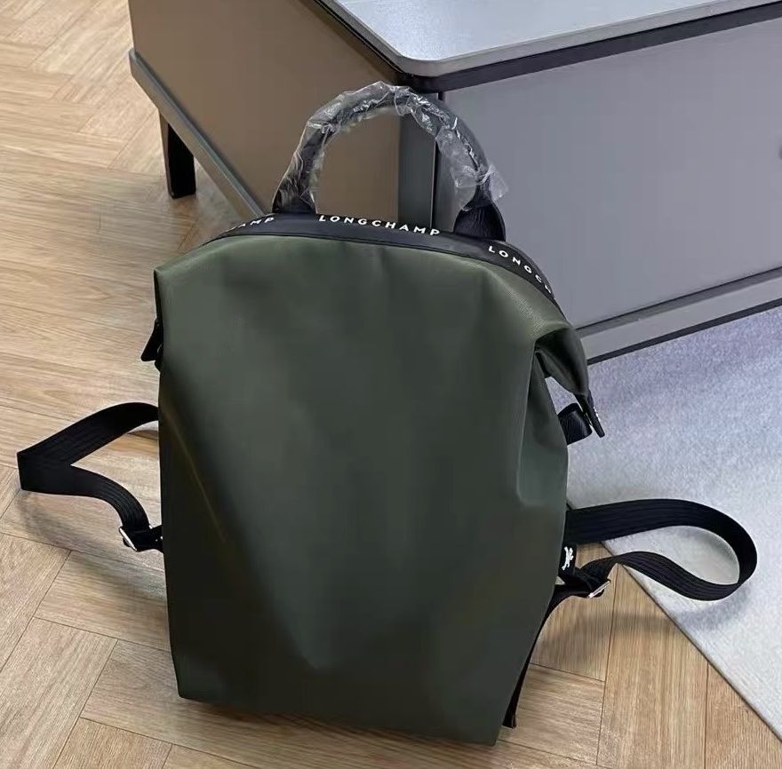 Rucksäcke: Longchamp ab 1.- – Neu (gemäss Beschreibung) aus Wattwil von BL0NDA