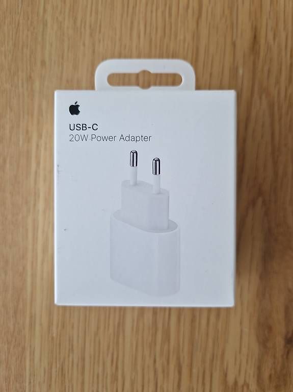 Caricabatterie: USB-C 20w Power Adapter – Usato da Einsiedeln venduto da Nw2212