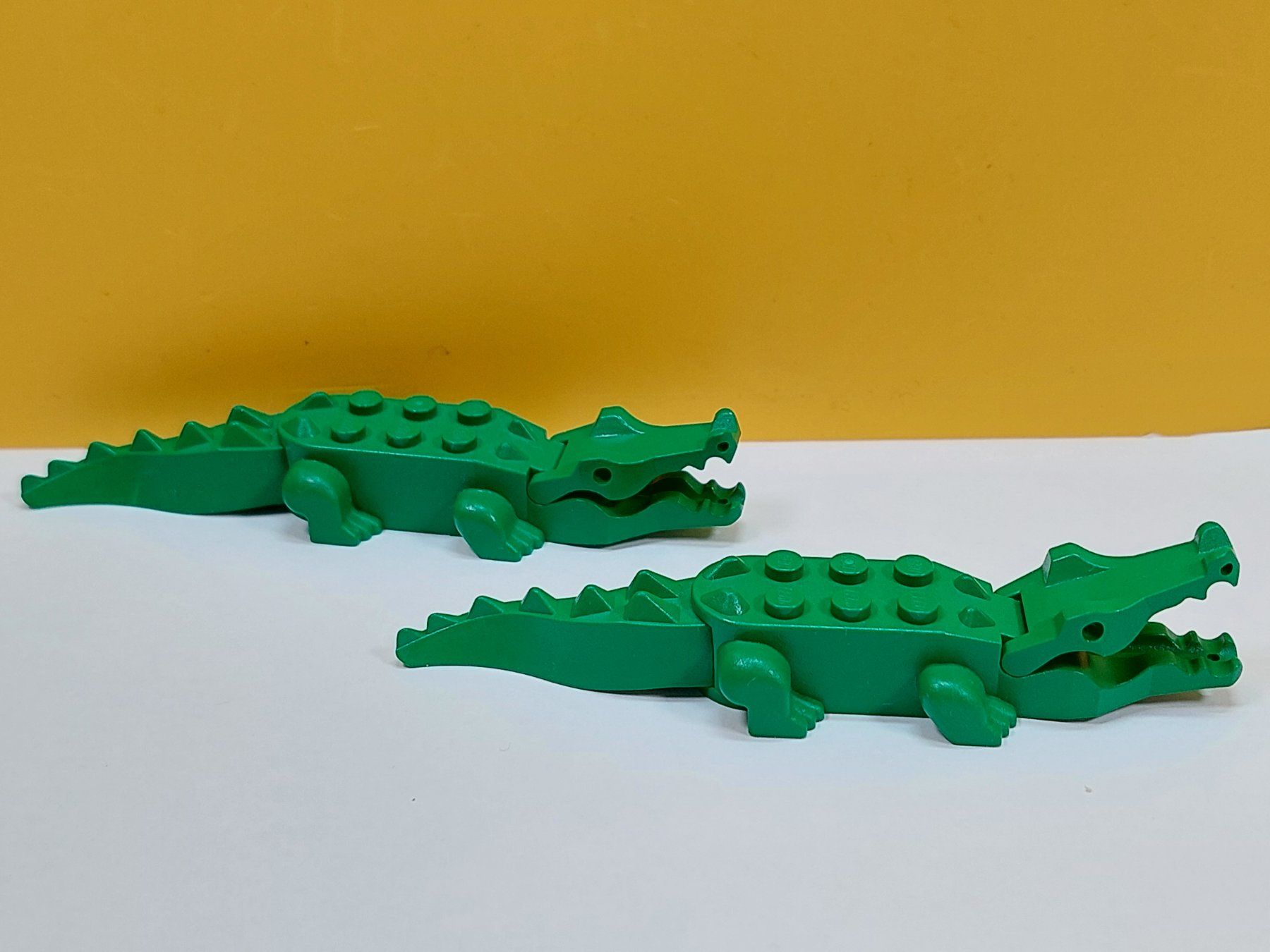 Lego Kit di costruzioni: LEGO System / City - 2 Krokodile – Usato da St.Gallen venduto da TinasBauundSpiel