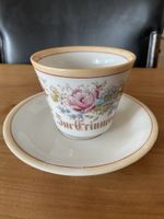 Antike Porzellantasse mit Untertasse – Blumenmotiv „Zur Erin