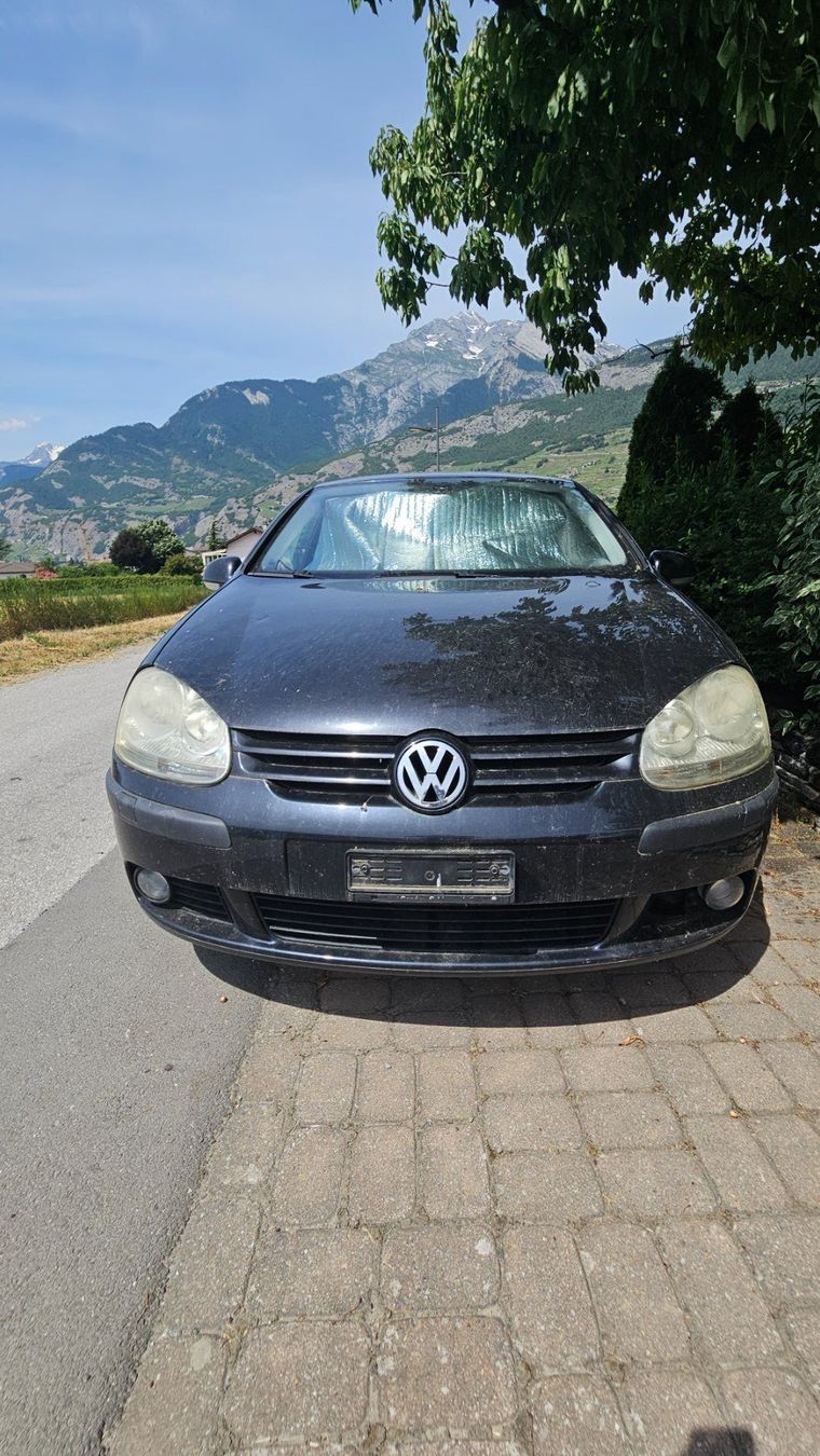 VW Automobili: Golf TDI 1.9 – Usato da Vétroz venduto da Anadyr